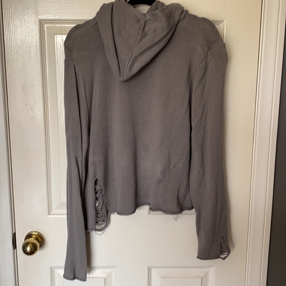 Women’s H&M Distressed Knitted Cropped Hoodie - Picture 2 of 2